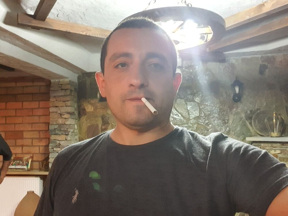  17301359  Nodar, 43 ,    