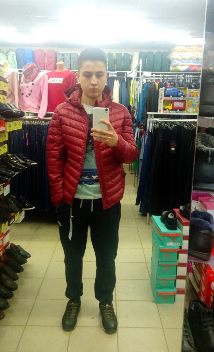  9210409  Handsome, 26 ,    