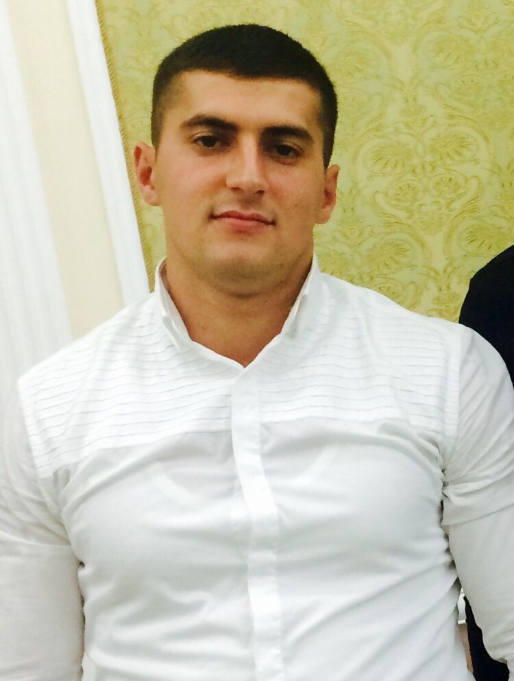  5032059  Rauf, 38 ,    
