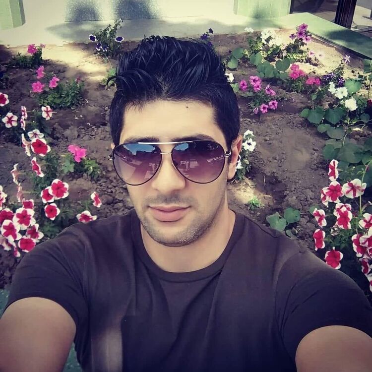  ,   Ahmed, 32 ,   ,   