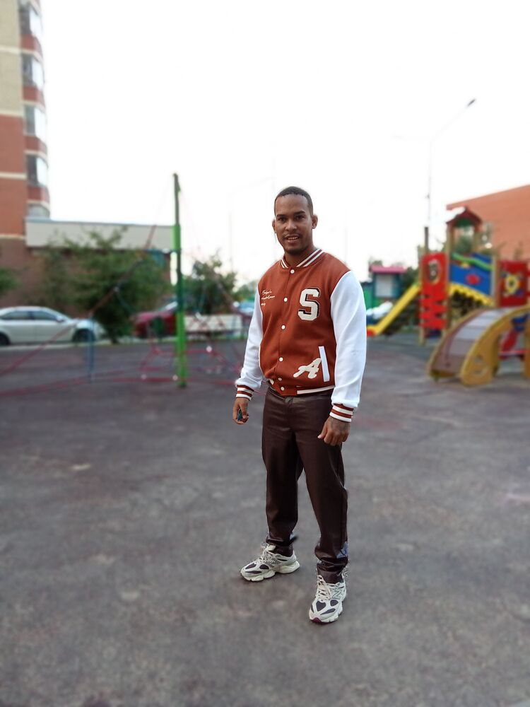  49371699   , 26 ,    