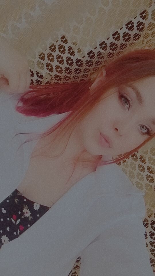  ,   Valeria, 25 ,   