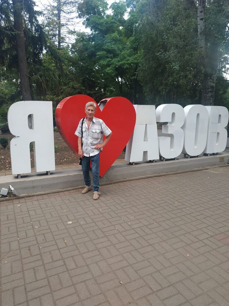  53694449  Ivan, 61 ,    --