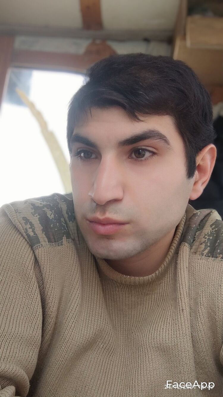  24997369  Elshan, 40 ,    