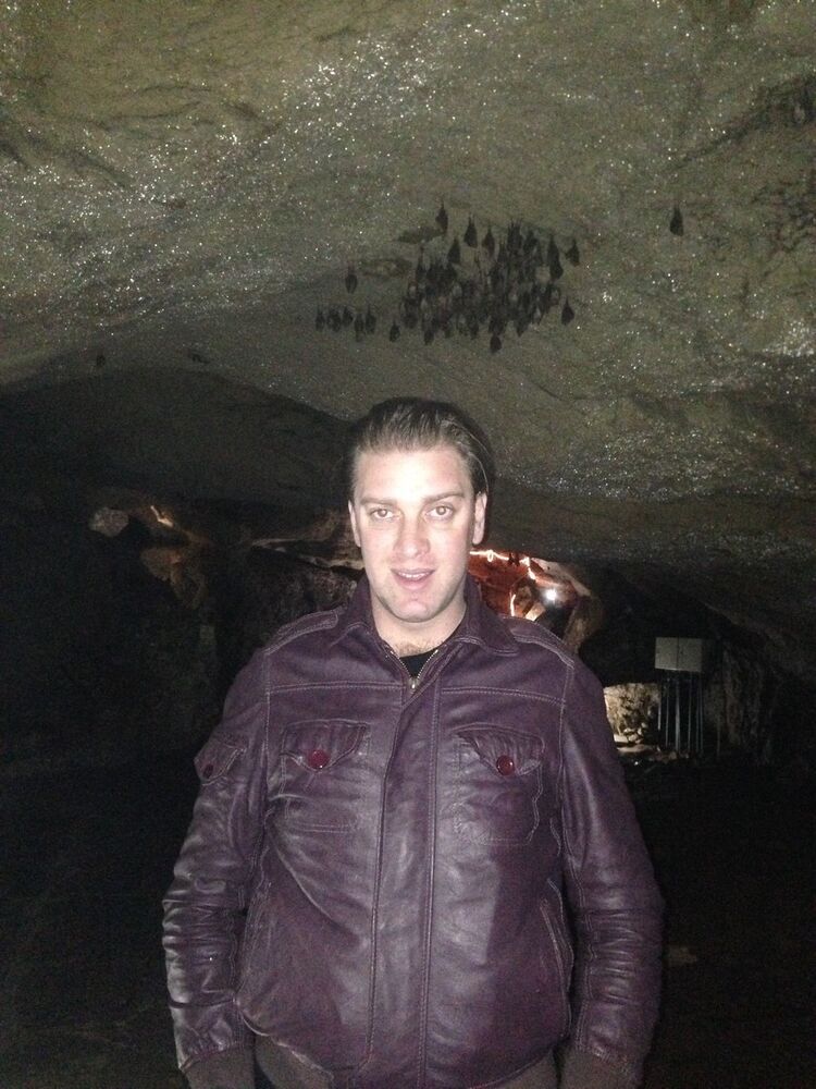  ,   Fhilip, 41 ,   
