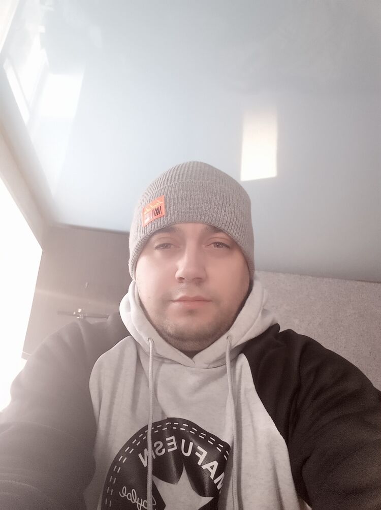  24541689  , 37 ,    