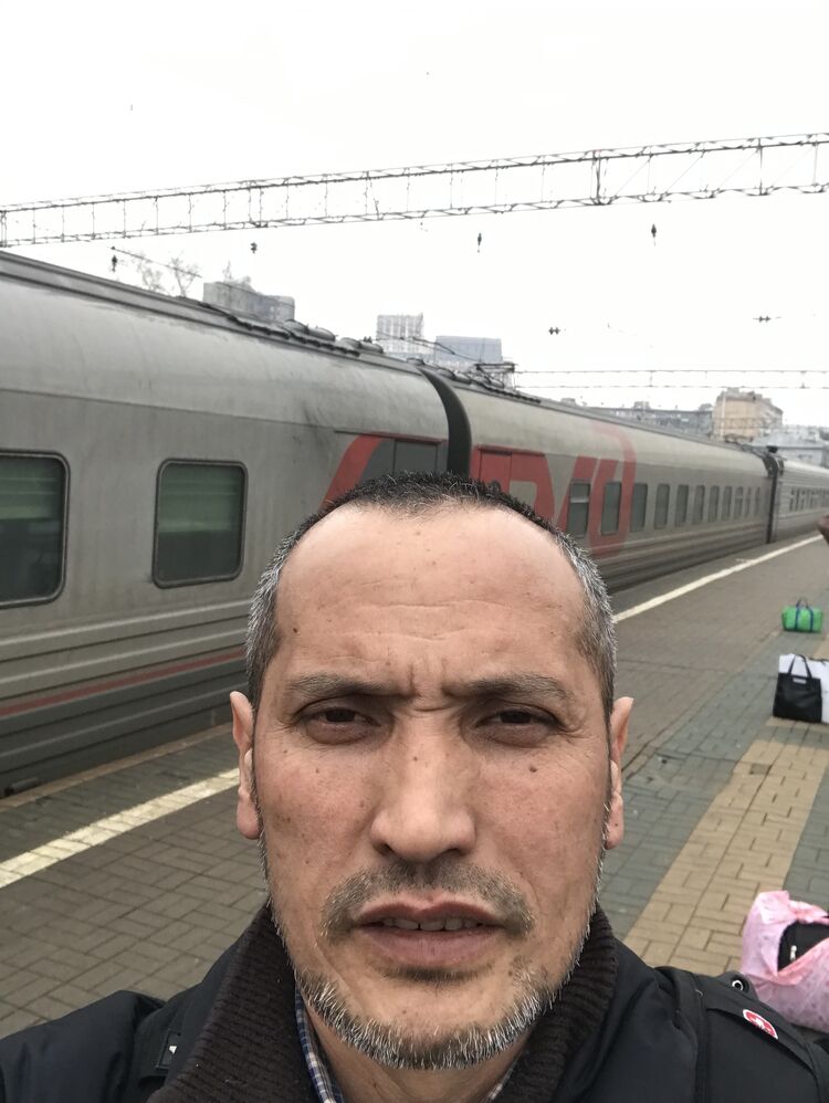  42652179  , 49 ,    
