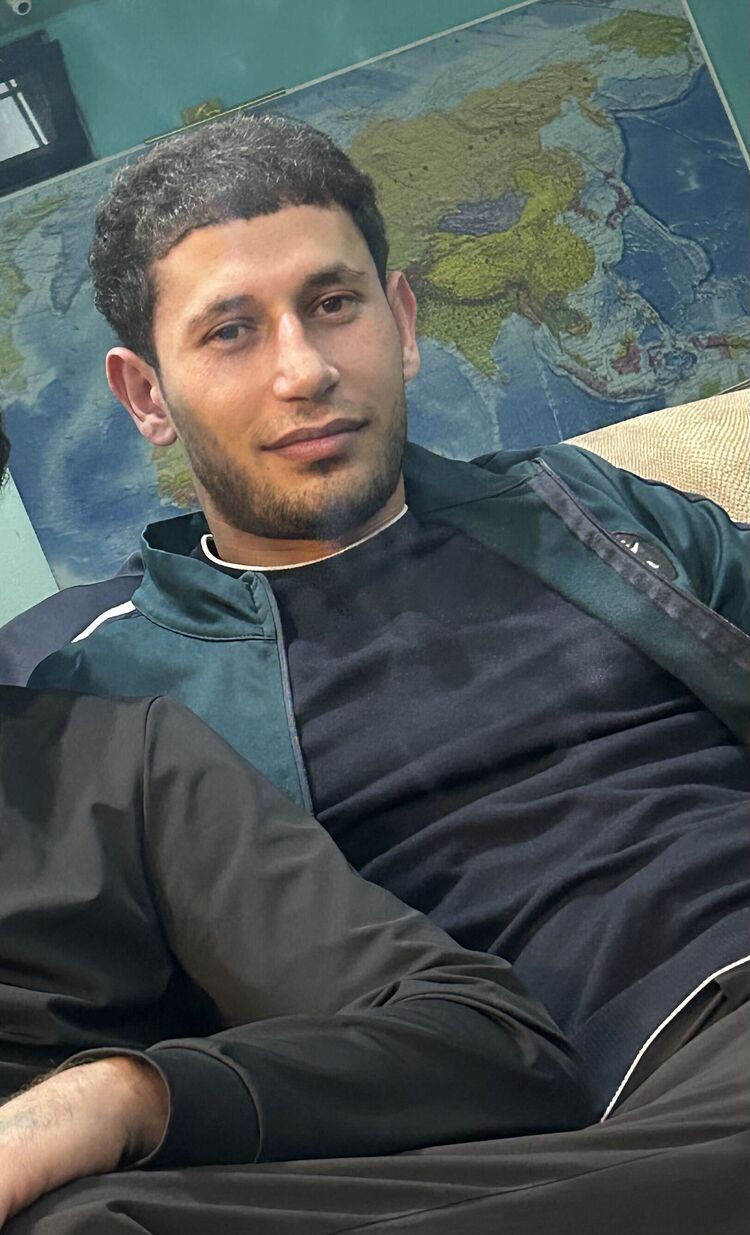  53658669  , 24 ,    