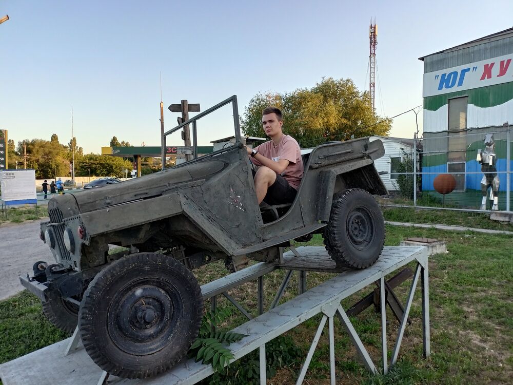  ,   Yaroslav, 25 ,   ,   , c , 