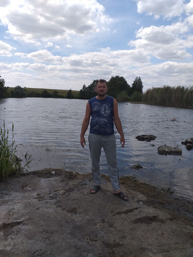  42474609  Denis, 38 ,    