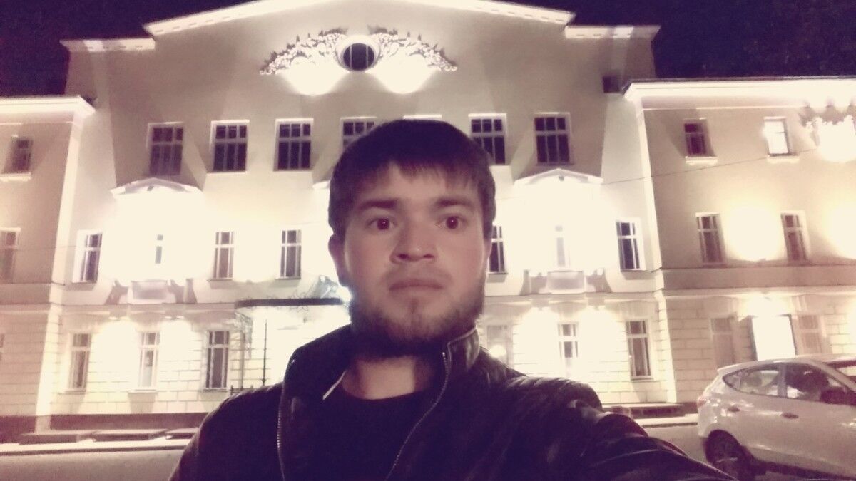  14023359  Zubayr, 31 ,    