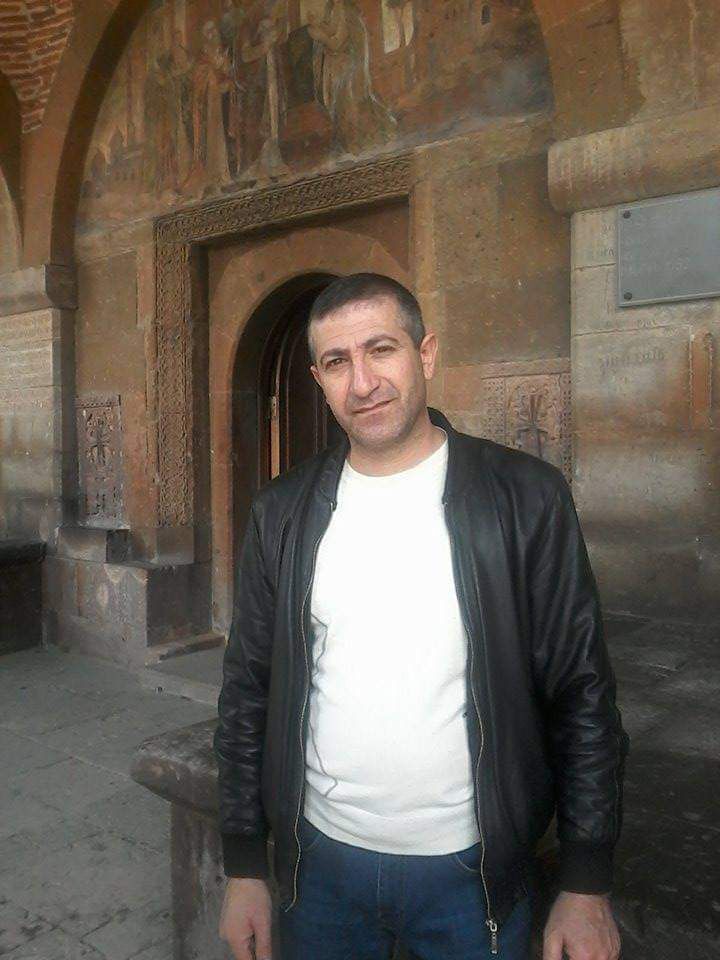  43603559  Arman, 45 ,    