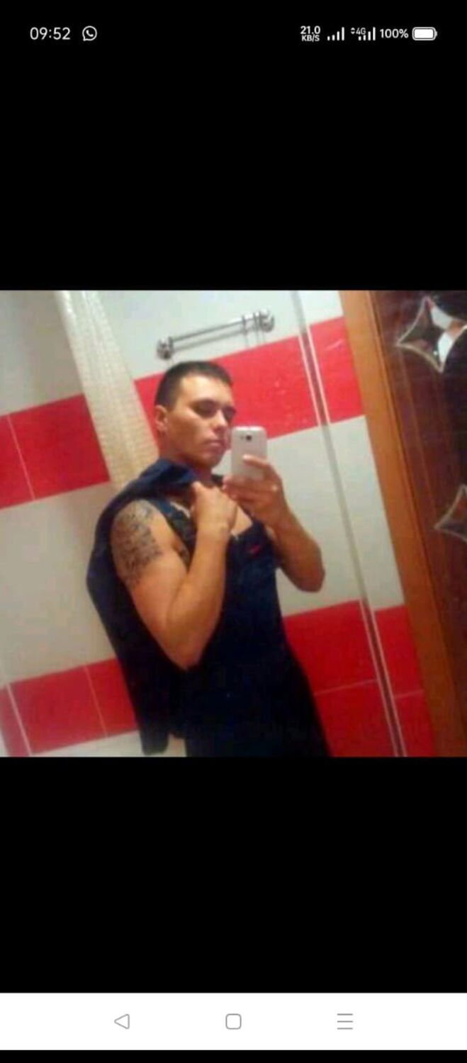  31615639  Tommy, 31 ,    