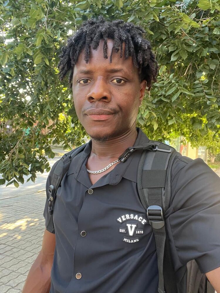  52978759  Adeniyi, 31 ,    
