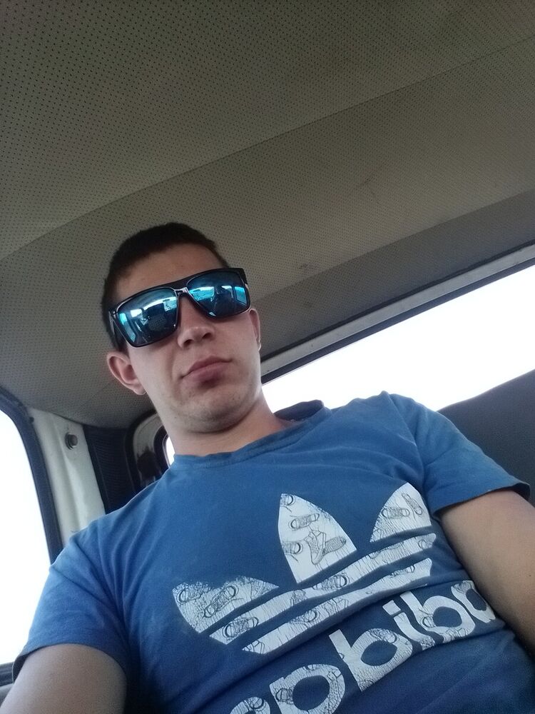  21403679  , 24 ,    