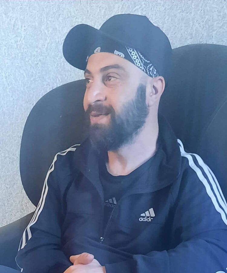  29282369  Irakli, 34 ,    