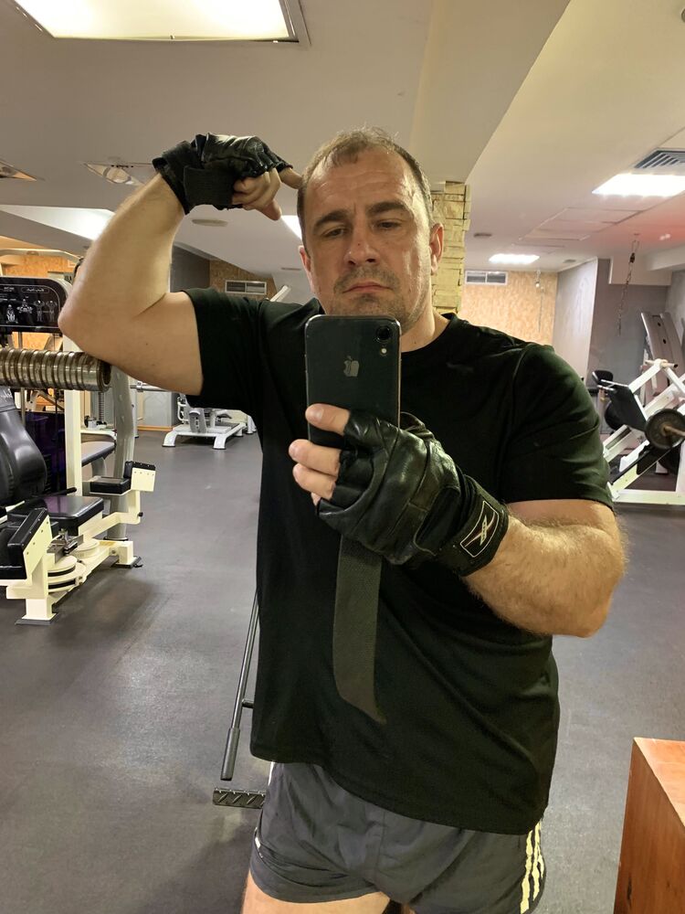  ,   Siarhei, 45 ,   c 