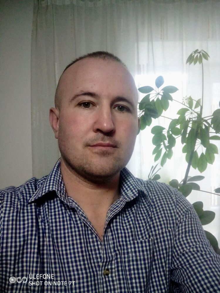  34156289  Vitalic, 33 ,    