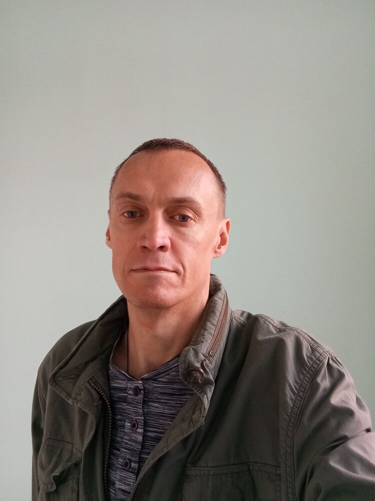  ,   Valentin, 43 ,   ,   