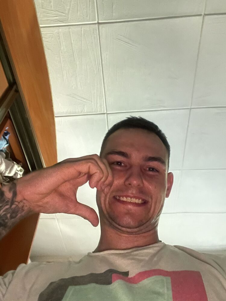  44864139  , 25 ,    
