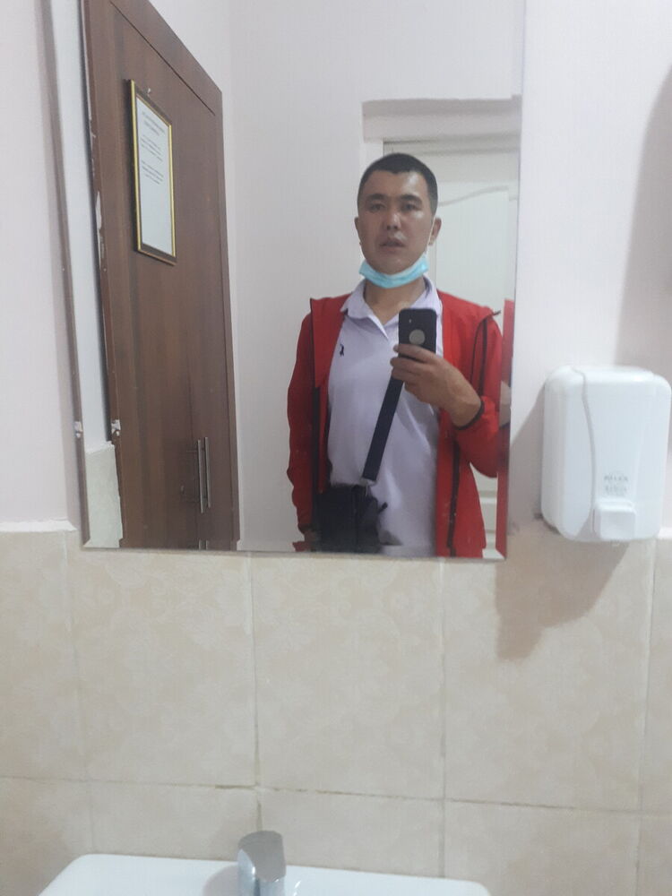  21677379  , 35 ,    