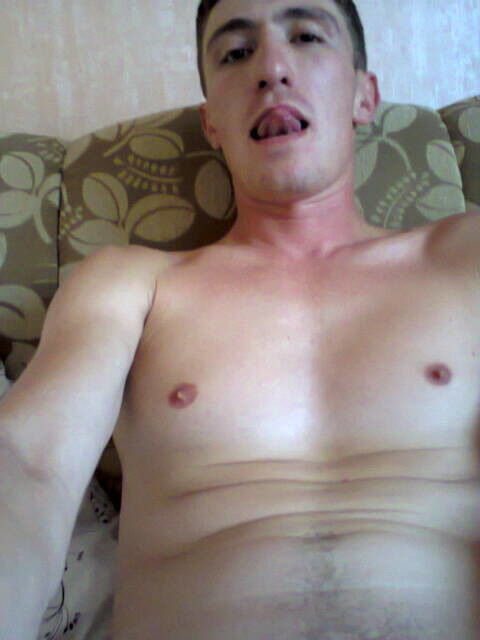  4832339  Max, 39 ,    