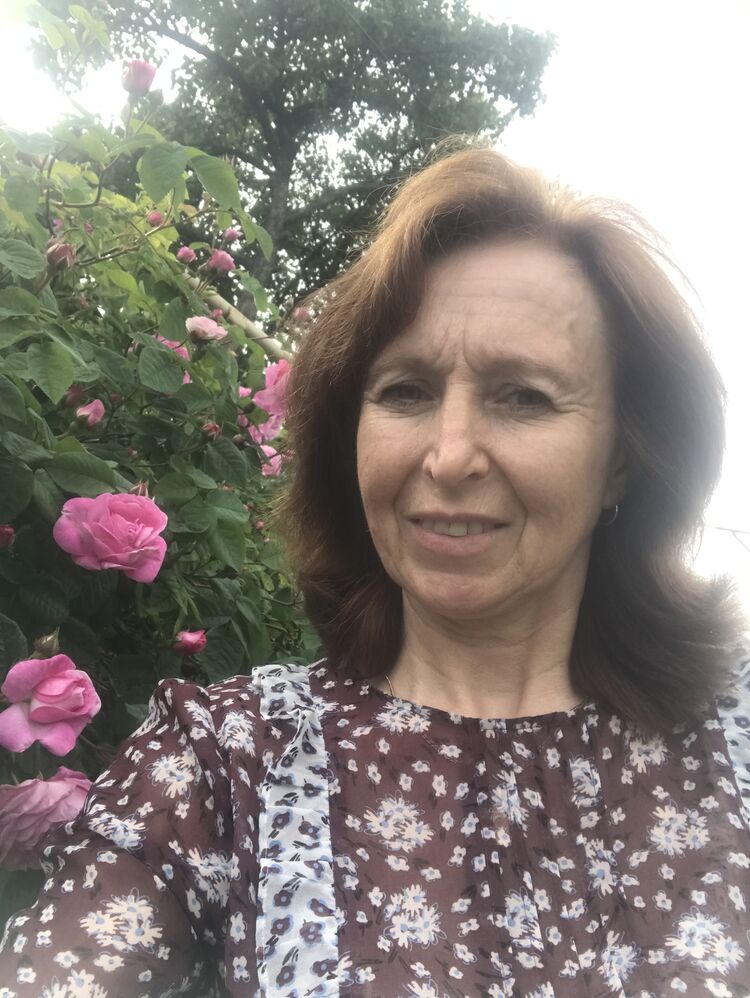 ,   Lana, 52 ,     , c 