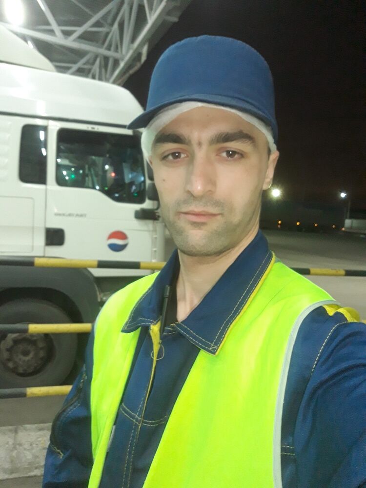  ,   UMEDJON, 32 ,   ,   , c 