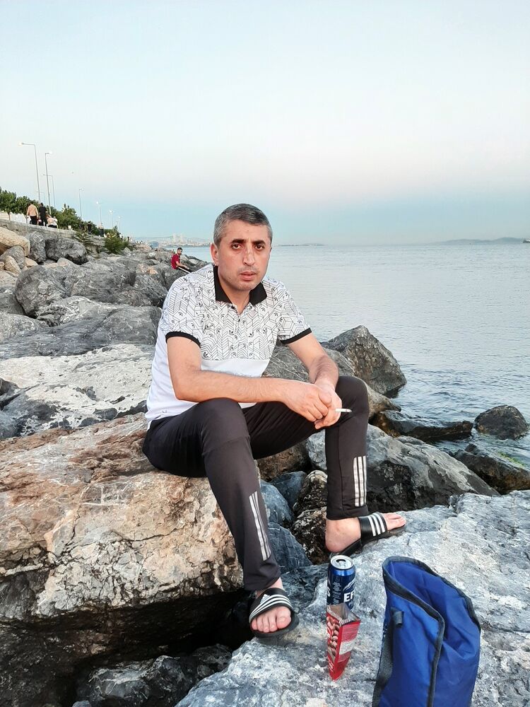  23734709  Garik, 41 ,    