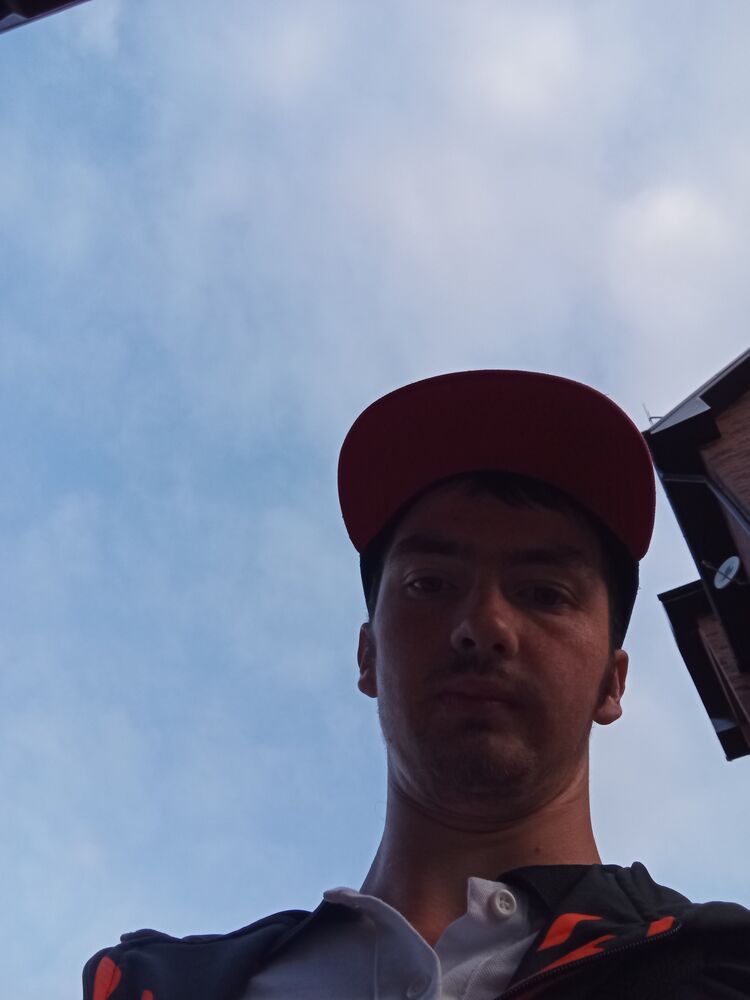  ,   Maxim, 23 ,   ,   , c 