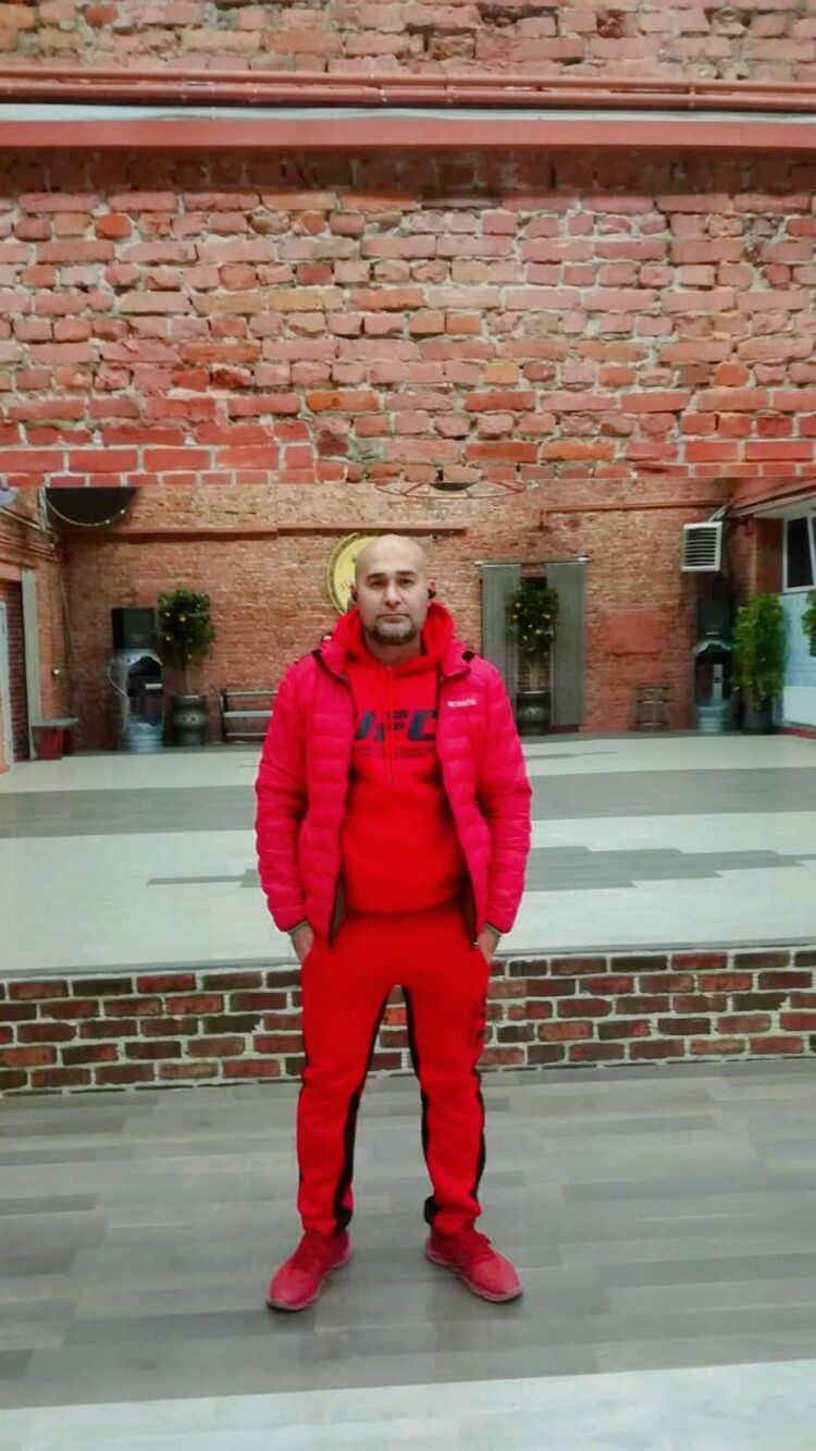  51469309  Farhod, 44 ,    -
