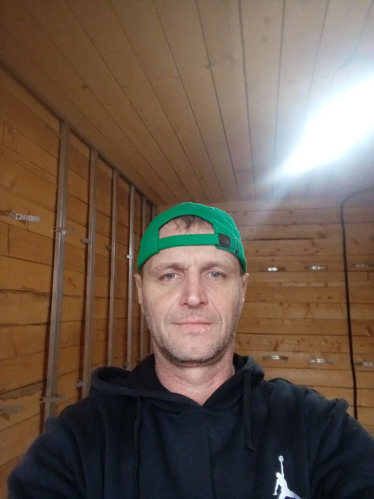  ,   Sanni, 46 ,   ,   