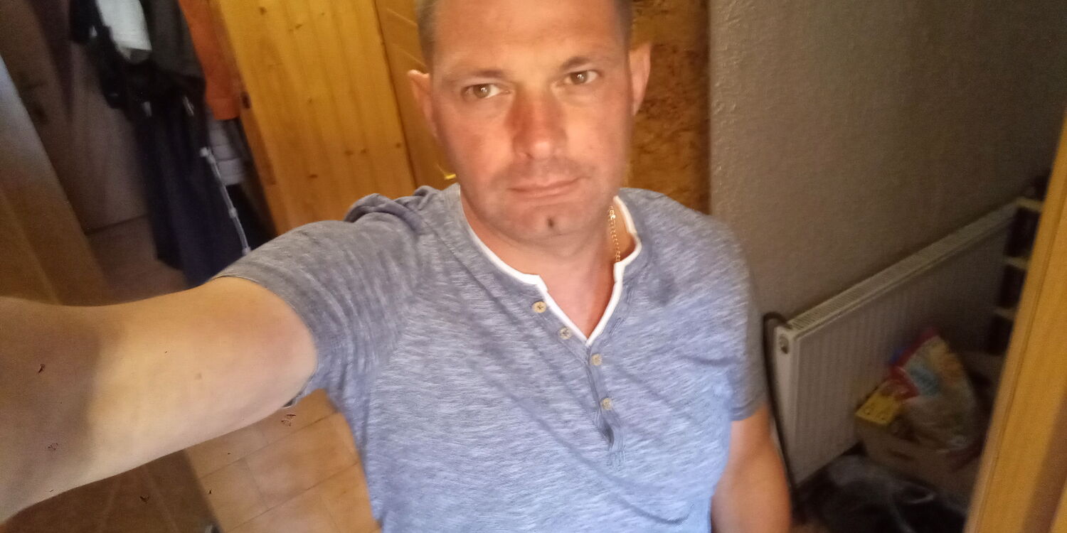  53101279  deusz, 38 ,    