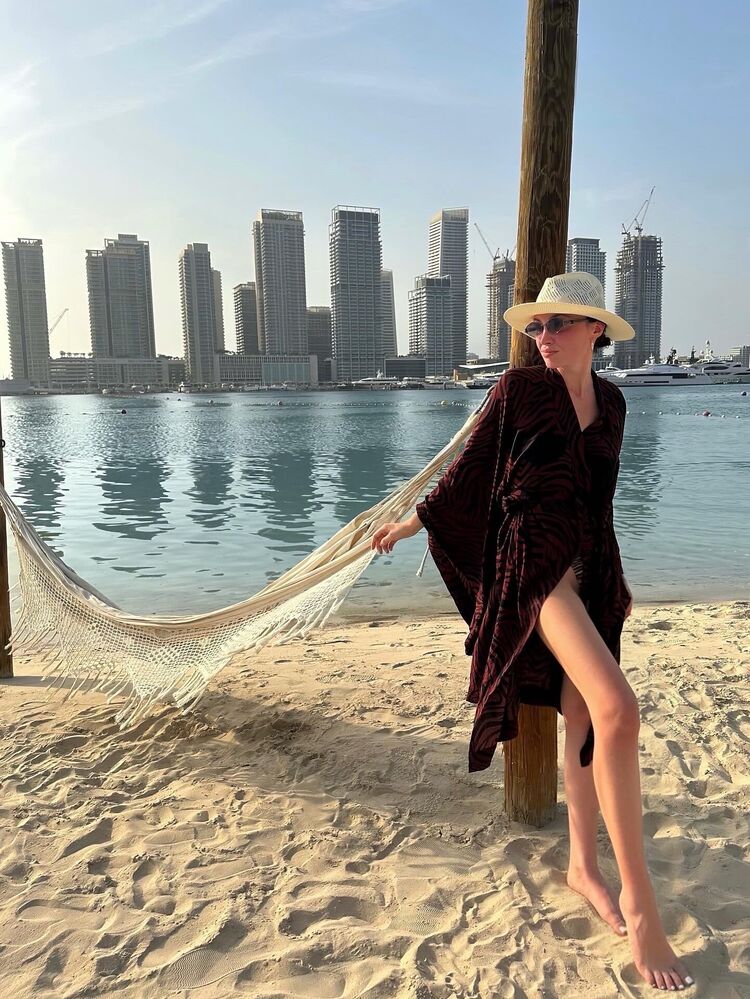  ,   Lolita, 29 ,   ,   , c 