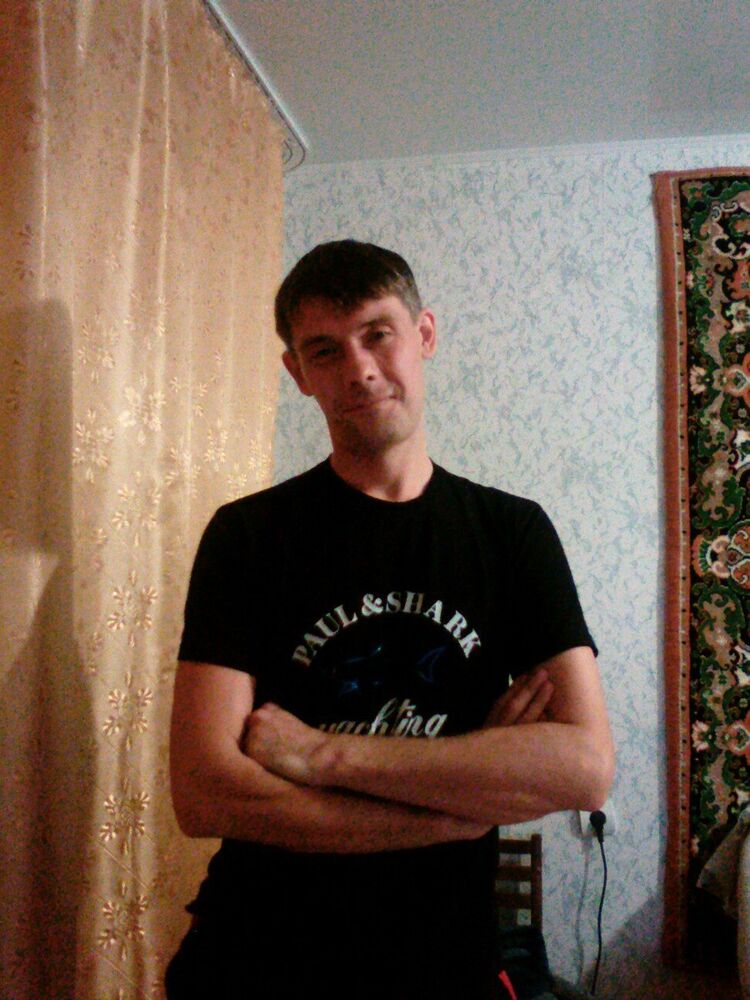  8016309  Pavel, 46 ,    