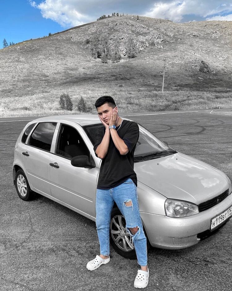  31639549  Ilshatgis, 24 ,    