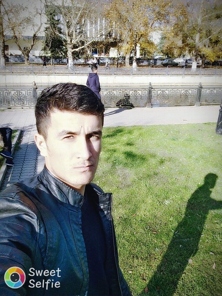  22330819  Damir, 31 ,    