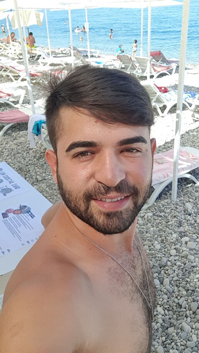  21682269  , 32 ,    