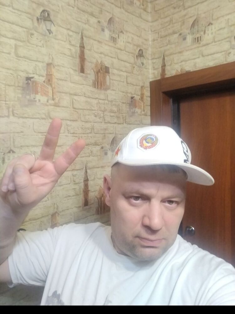  47364229  ad Max, 45 ,    
