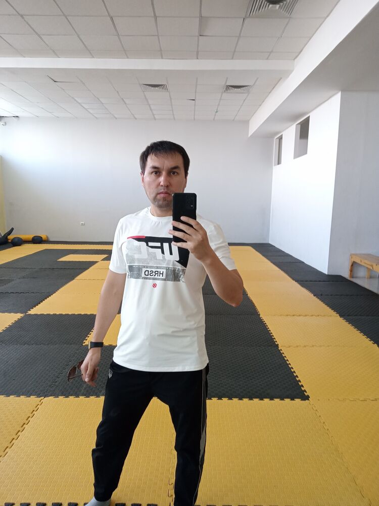  50365659  Oybek, 38 ,    