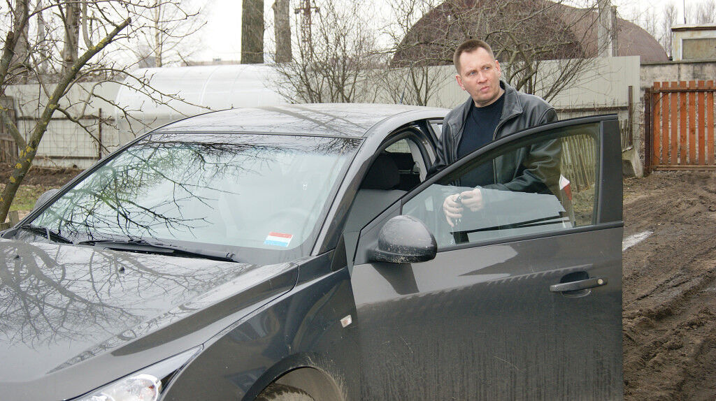  10920279  , 53 ,    -