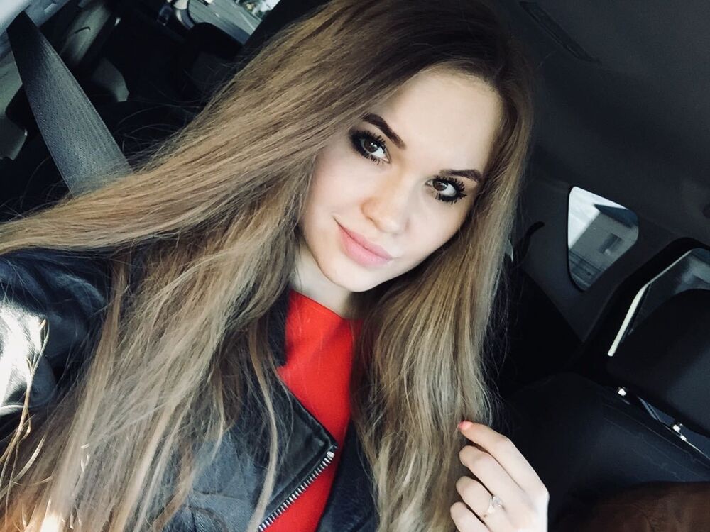  ,   Alexis, 27 ,   