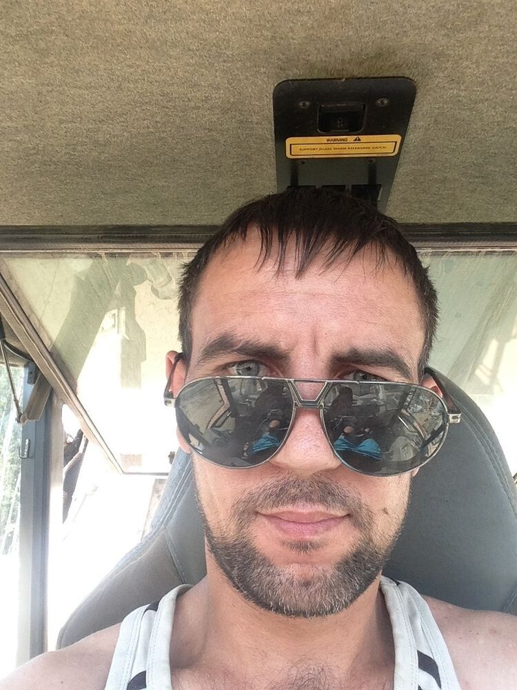  12997239  Sergei, 41 ,    
