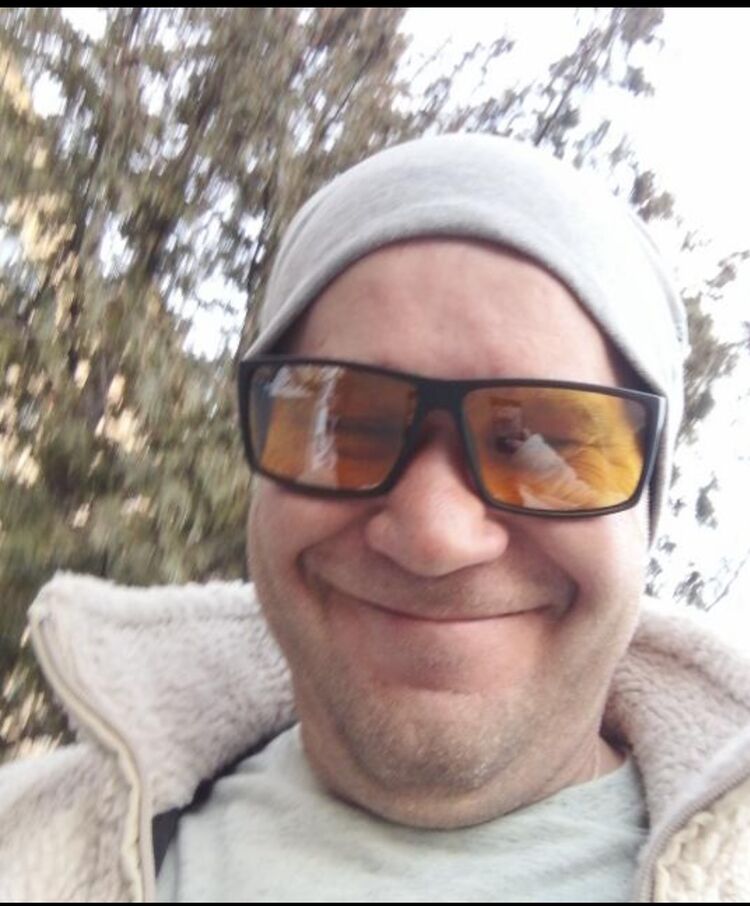  43244899  Andrei, 48 ,    