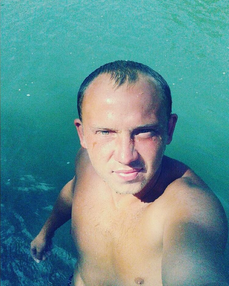  16000269  Ivan, 35 ,    