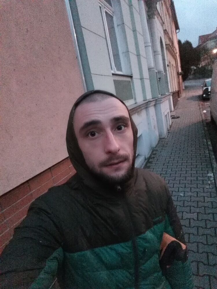 21946129  , 34 ,    