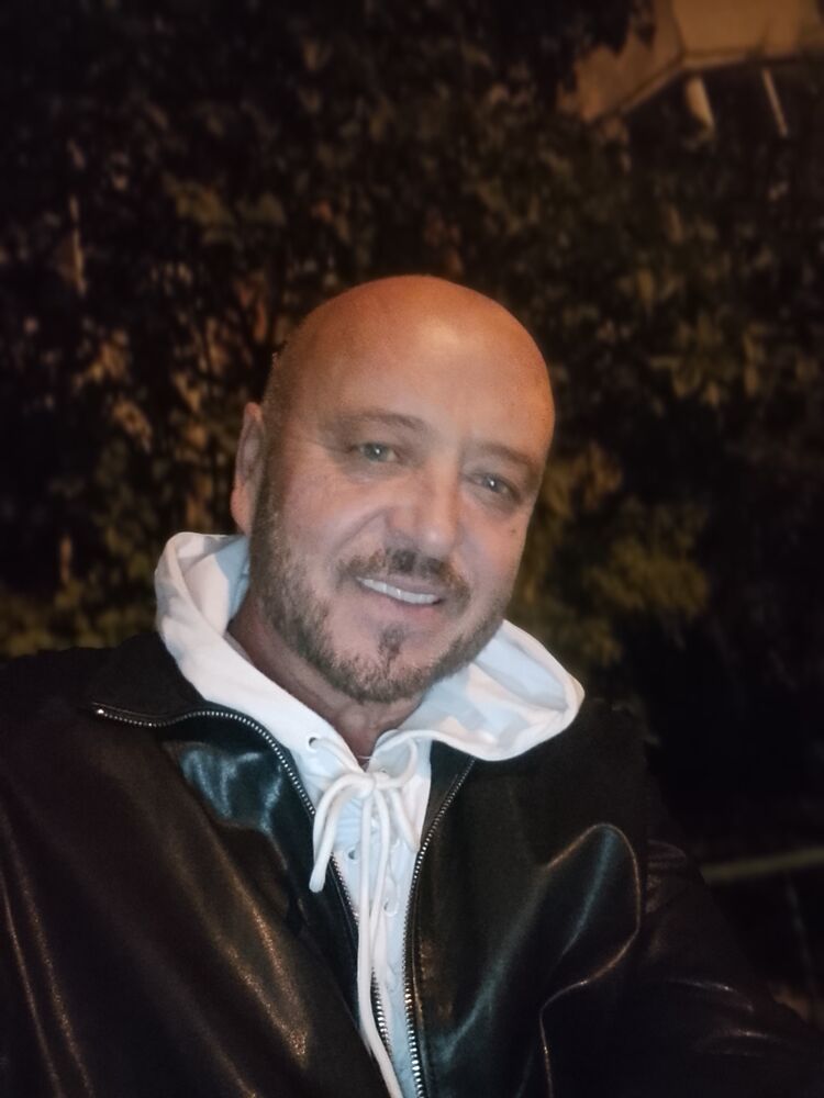  53792819  Andrey, 57 ,    