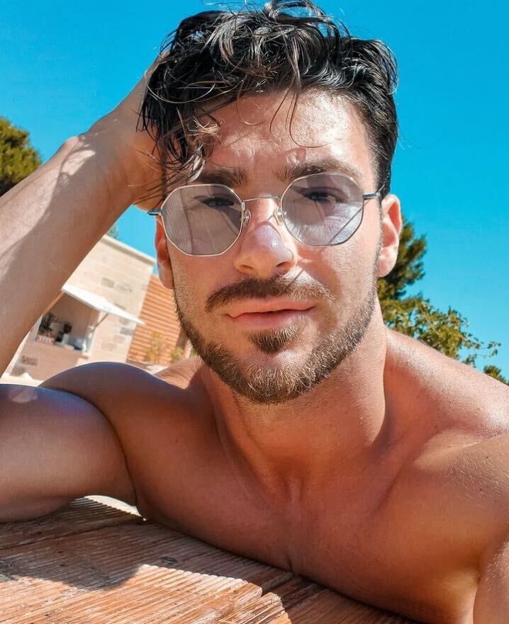  51727679  Nicola, 42 ,    Forest Hills