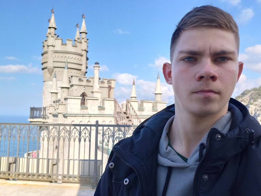  53786239  Pavel, 21 ,    