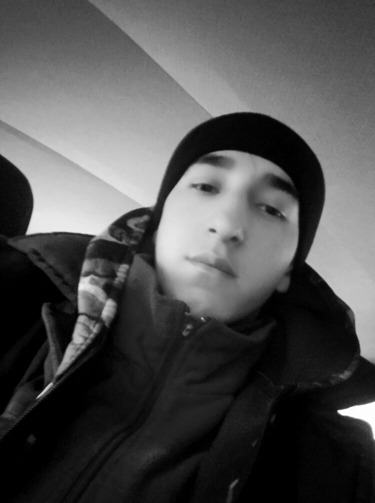  32455399  Sanjarbek, 23 ,    